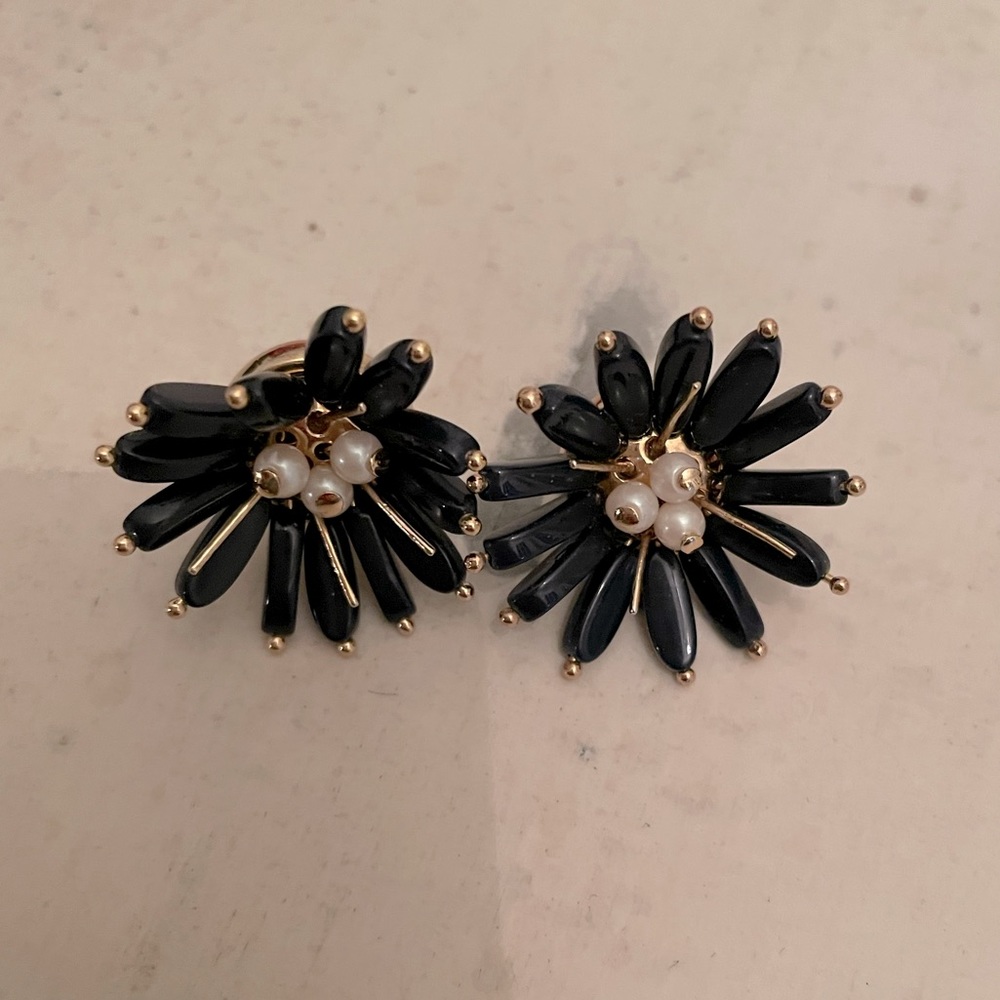 Kate Spade Navy and pearl Flower earrings